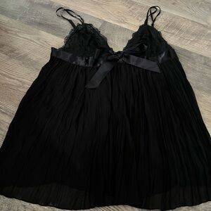 Pleated flowy lingerie